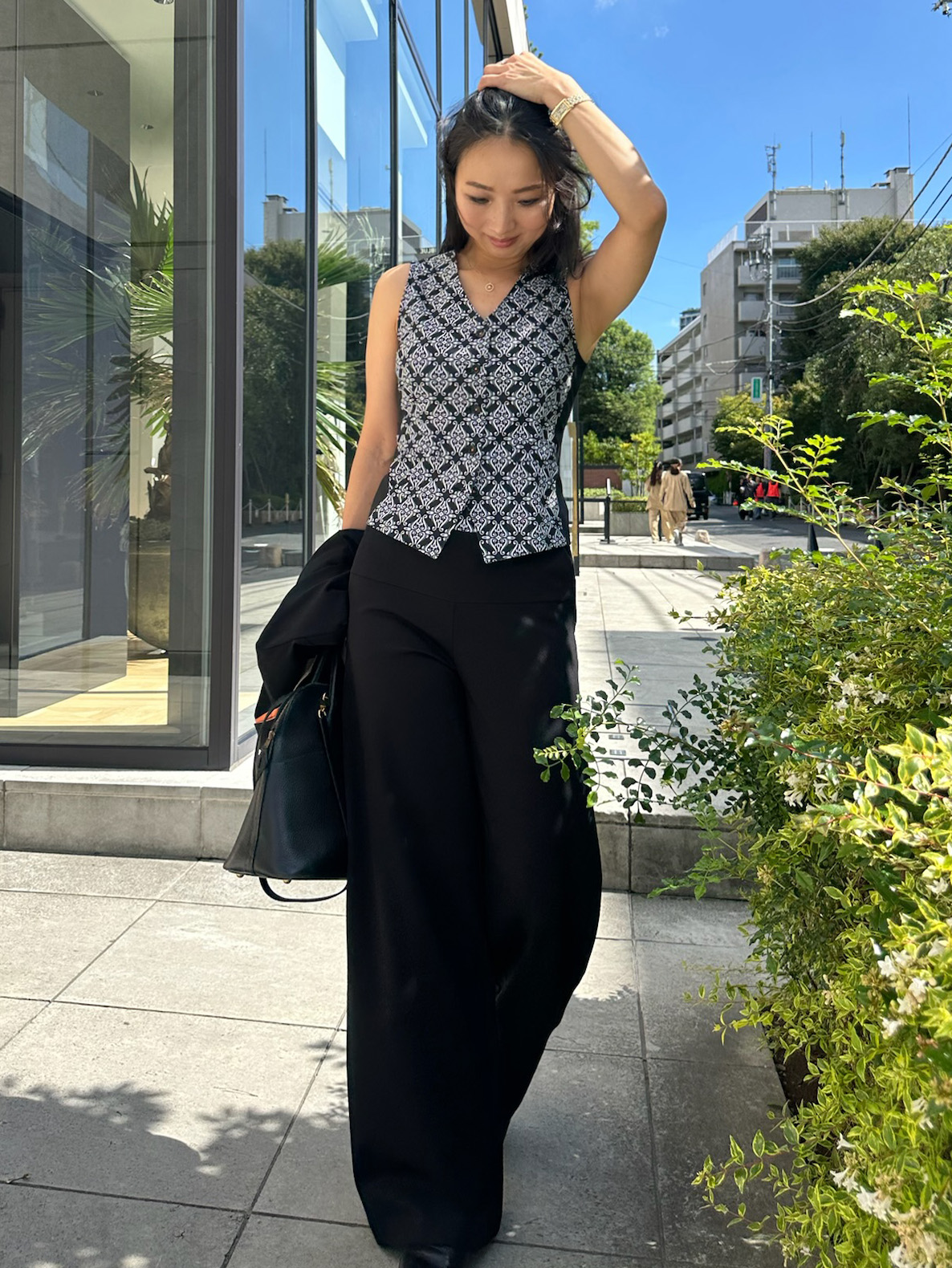 Look4-3