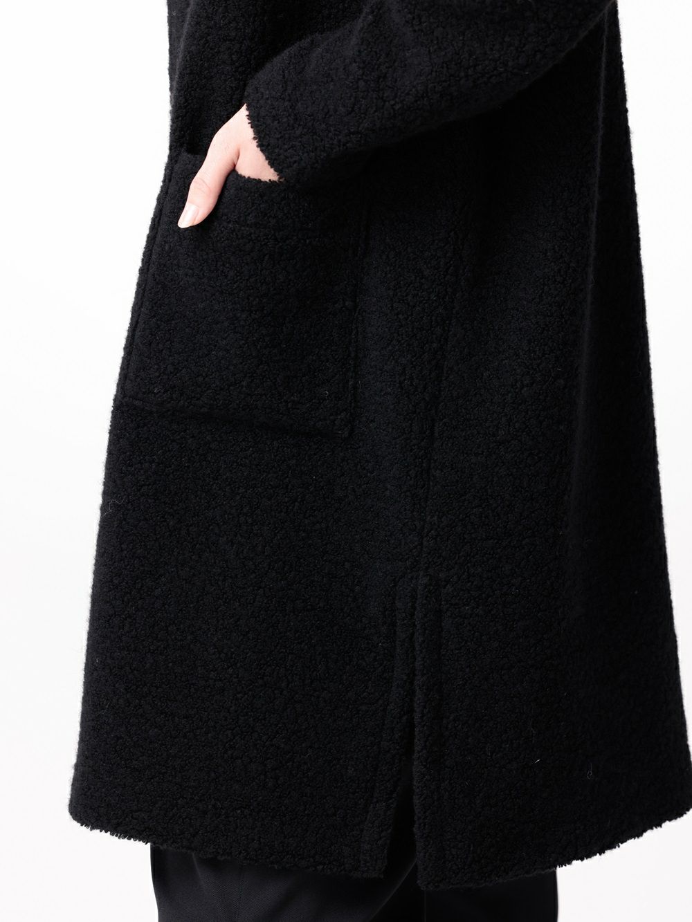 ブラックコーディガン キービジュアル2