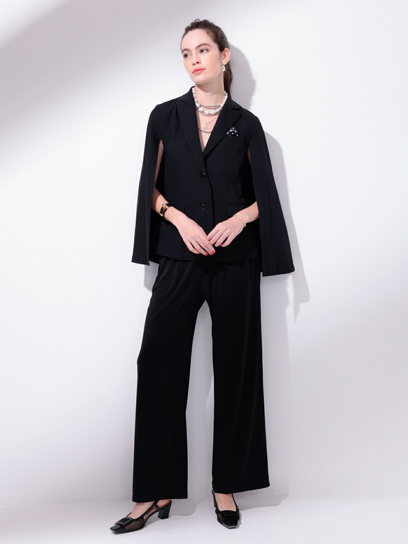 レジィーナロマンティコ ダブルフェイス ケープ ジャケット ブラック 黒 レジィーナロマンティコ ダブルフェイス ケープ ジャケット ブラック 黒